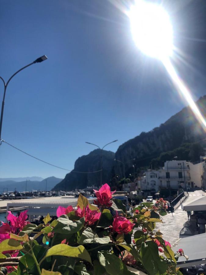 La Baia Di Napoli Apartment กาปรี ภายนอก รูปภาพ