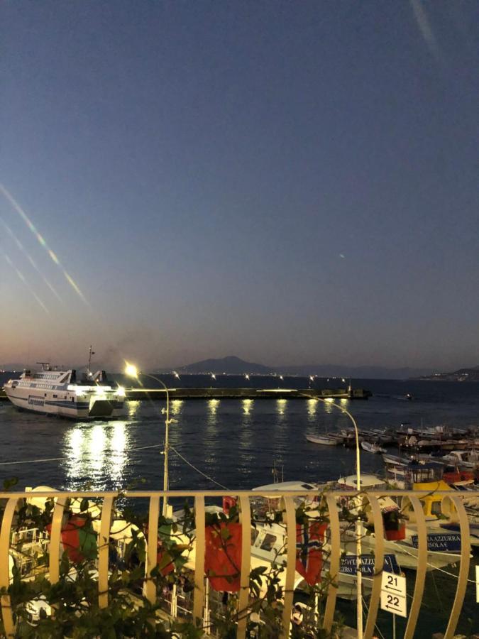 La Baia Di Napoli Apartment กาปรี ภายนอก รูปภาพ