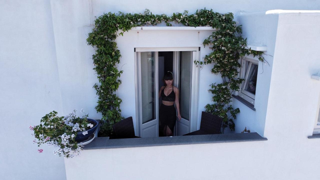 La Baia Di Napoli Apartment กาปรี ภายนอก รูปภาพ