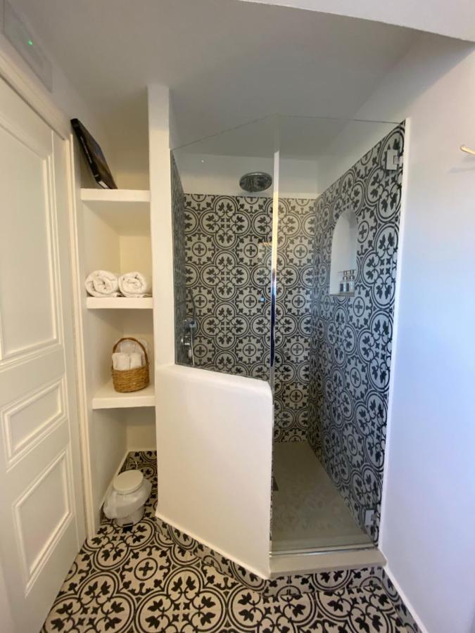 La Baia Di Napoli Apartment กาปรี ภายนอก รูปภาพ
