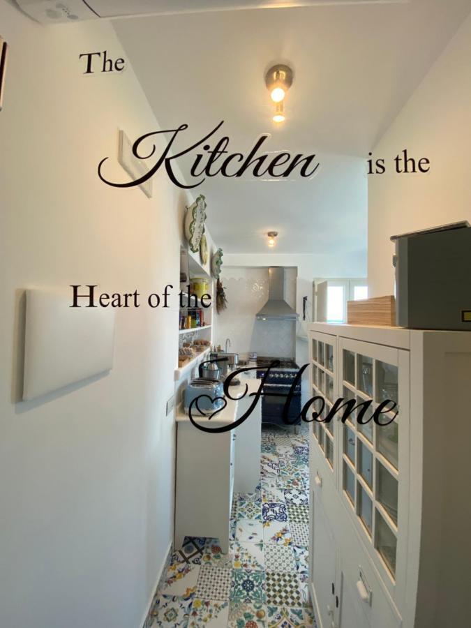 La Baia Di Napoli Apartment กาปรี ภายนอก รูปภาพ