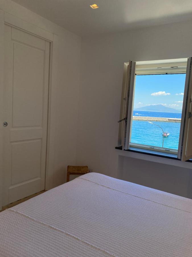 La Baia Di Napoli Apartment กาปรี ภายนอก รูปภาพ