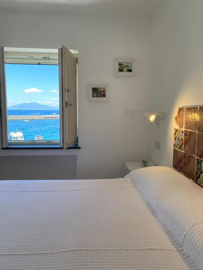 La Baia Di Napoli Apartment กาปรี ภายนอก รูปภาพ