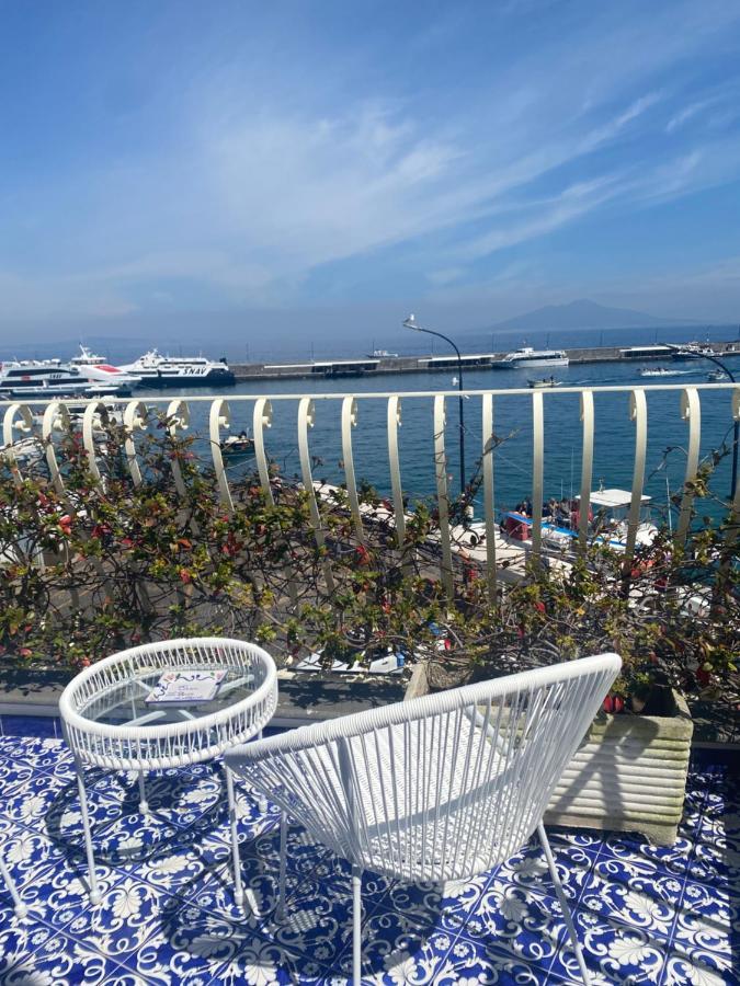 La Baia Di Napoli Apartment กาปรี ภายนอก รูปภาพ