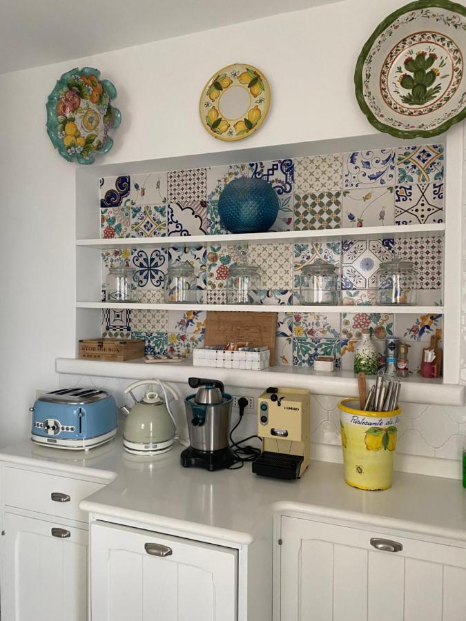 La Baia Di Napoli Apartment กาปรี ภายนอก รูปภาพ